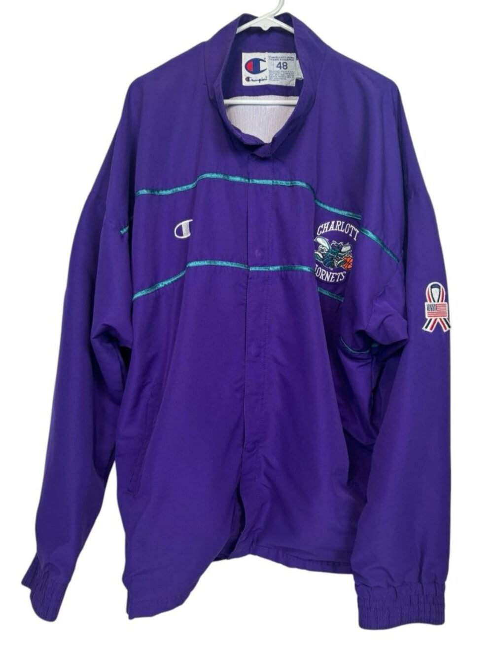 2001-02 Charlotte Hornets David Wesley #4 Game Used Purple Warm Up Jacket 48 Y2K